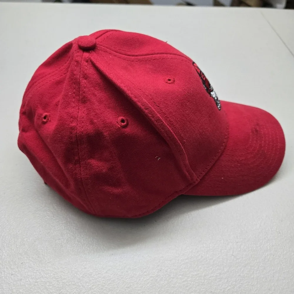 Georgia Bulldogs Unisex Baseball Cap ONE SIZE Red Fan Favorite Curved READ
